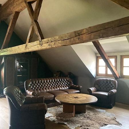 Altbau Zimmer In Anif Exteriör bild