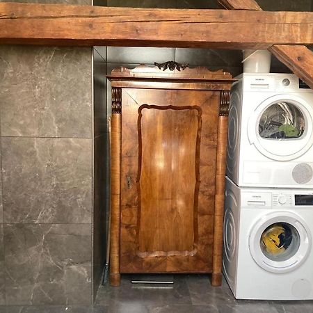 Altbau Zimmer In Anif Exteriör bild