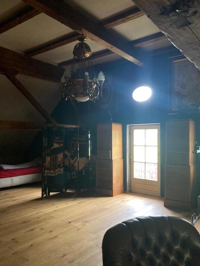 Altbau Zimmer In Anif Exteriör bild